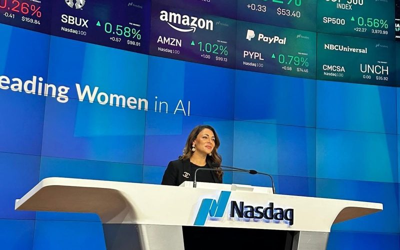 NASDAQ_podium